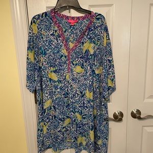 Lilly Pullitzer swim cover up in print Zest for life. Excellent used condition.